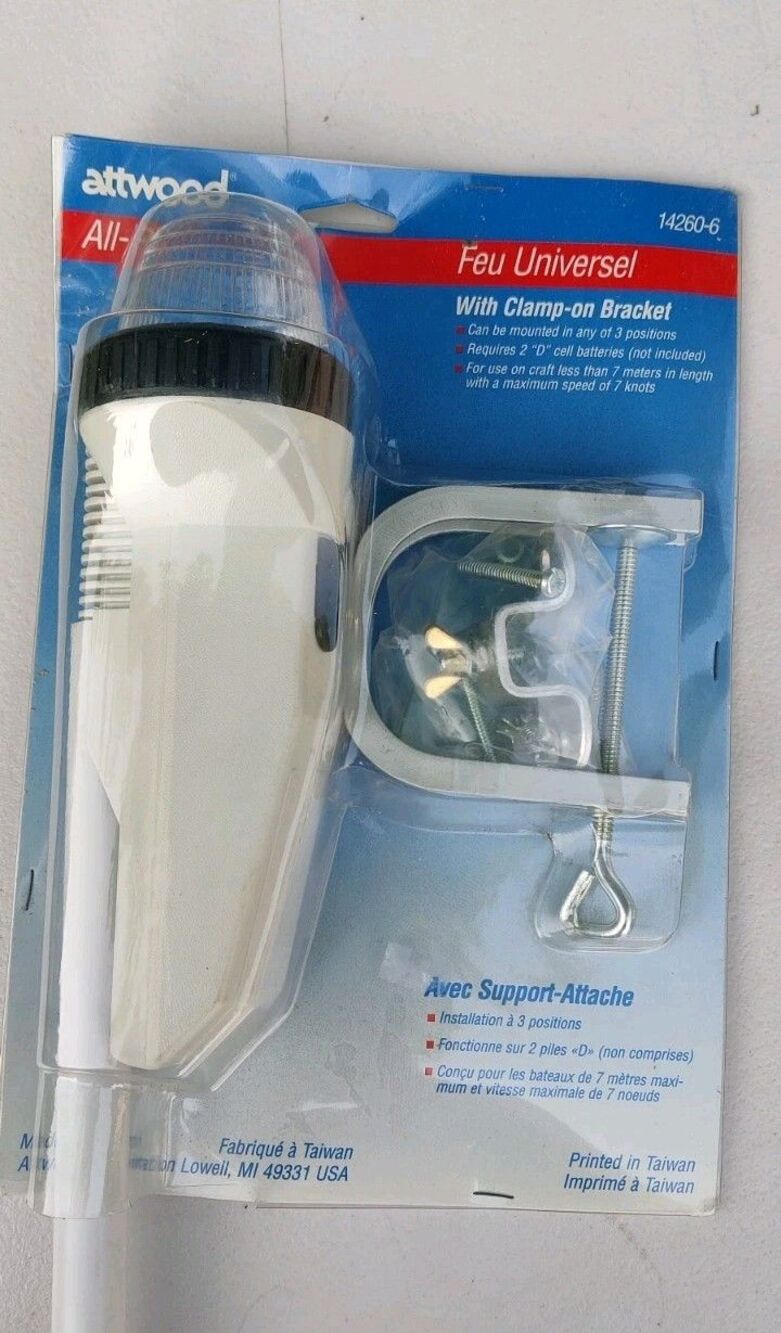 Attwood Portable Stern Light Marine Boat Pole Light Clamp On Bracket NIB